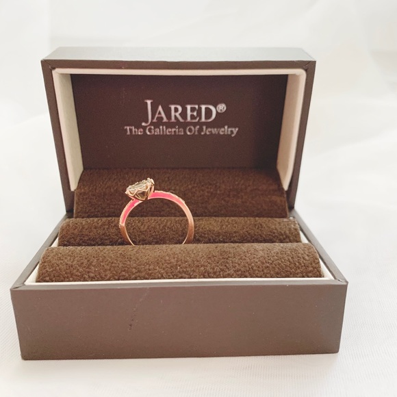 Jared’s Diamond Ring - Picture 5 of 9
